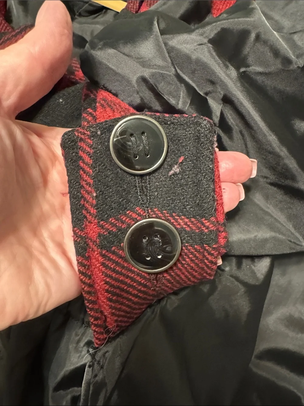 Jolt Red & Black Plaid Cape L